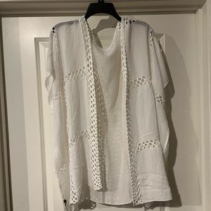 Tunic style airy sweater